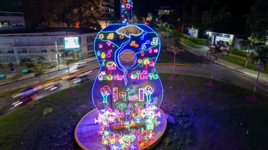 Monumento a La Guitarra entra en operación tras mantenimiento