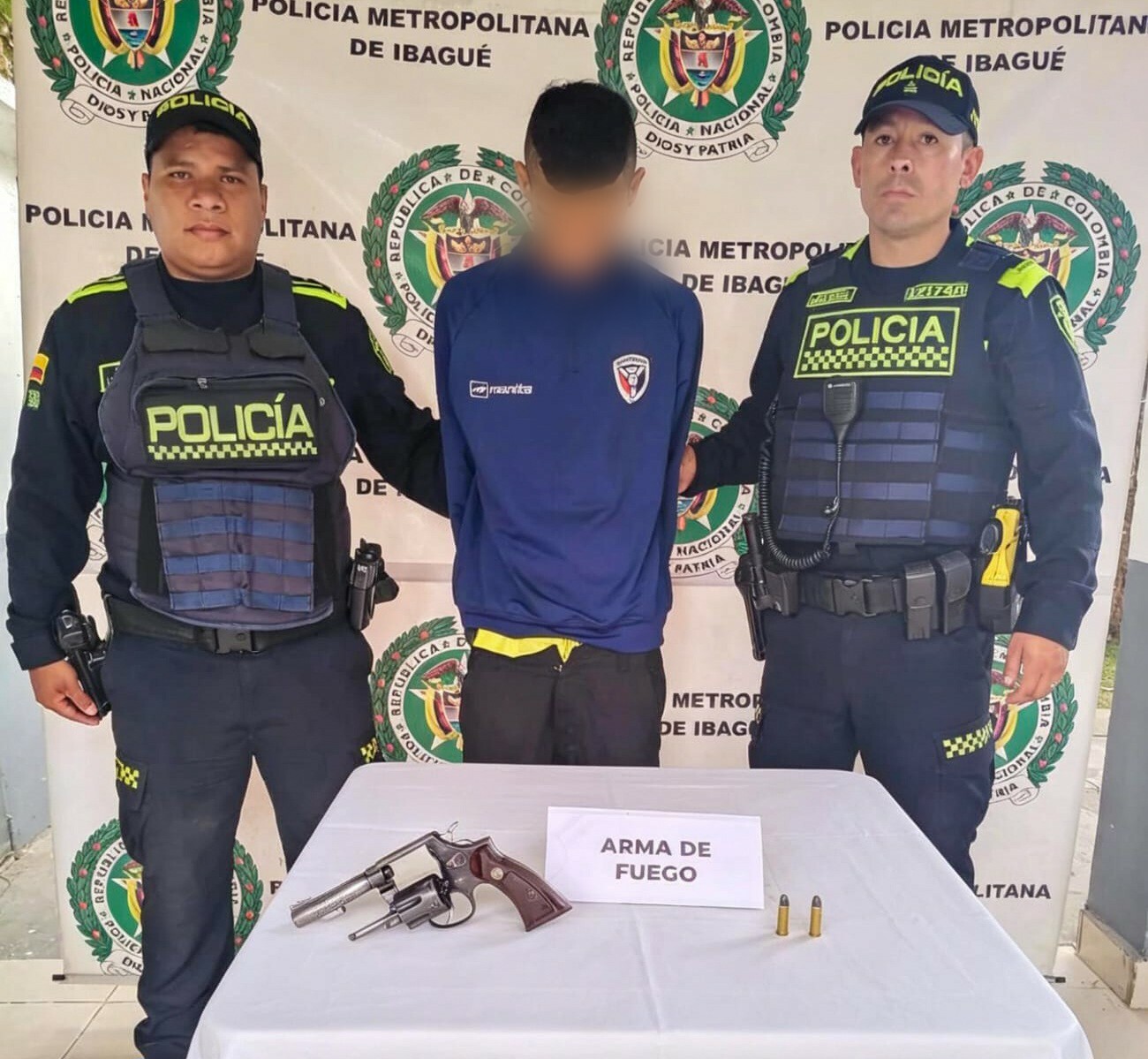 Alias “Chinga” cayó tras intentar ocultar un revólver bajo tierra