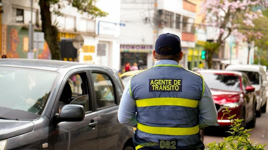 Primer día del nuevo pico y placa dejó 17 comparendos pedagógicos