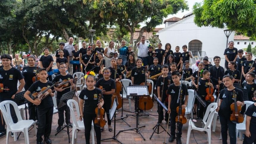 Escuela Artística Panóptico recibe nueva dotación para ampliar formación musical