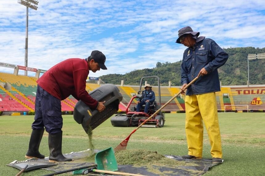 El Murillo Toro acelera recuperación de su gramado para próximos partidos
