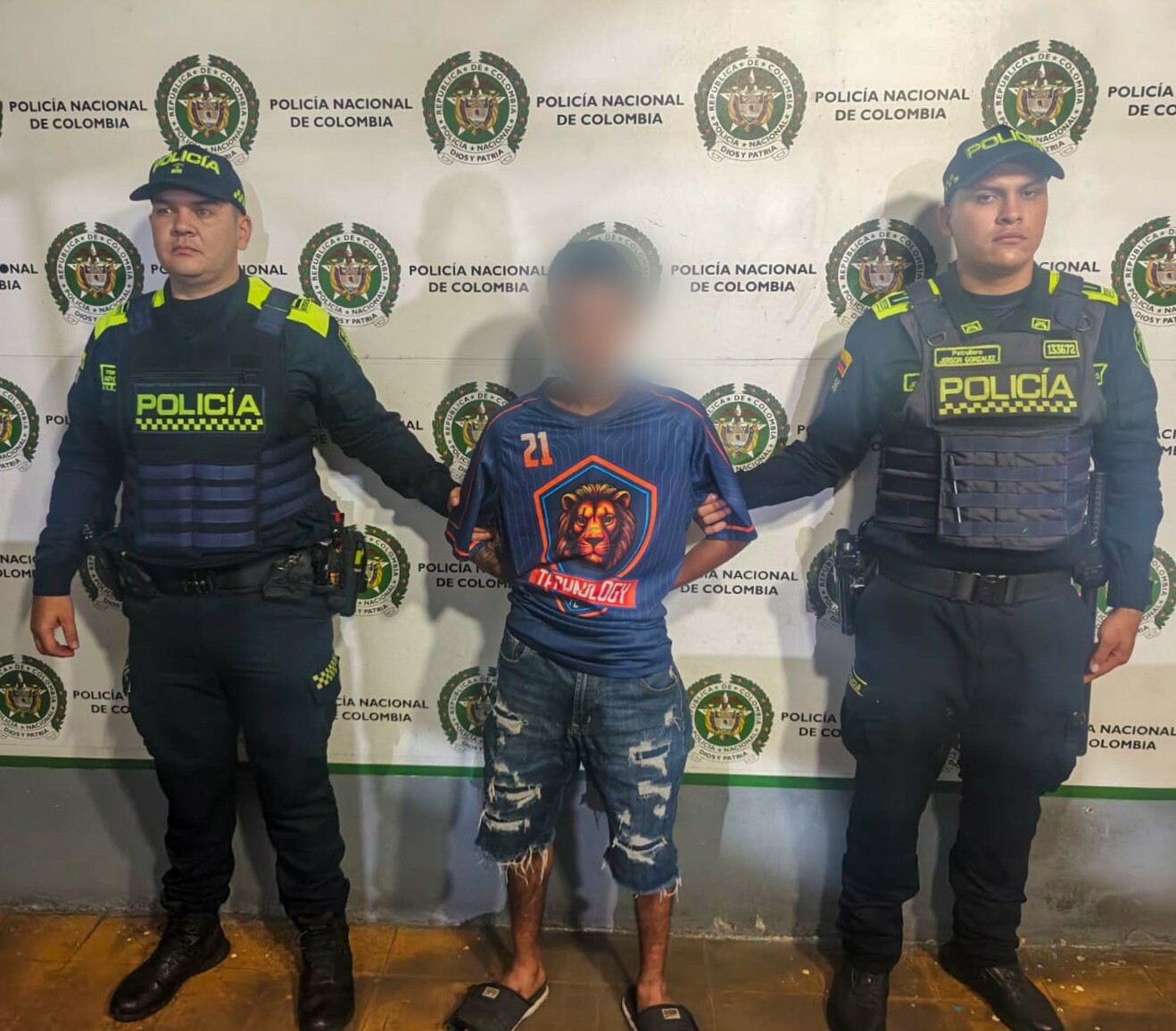 Exigían dinero por devolver celulares robados y terminaron capturados