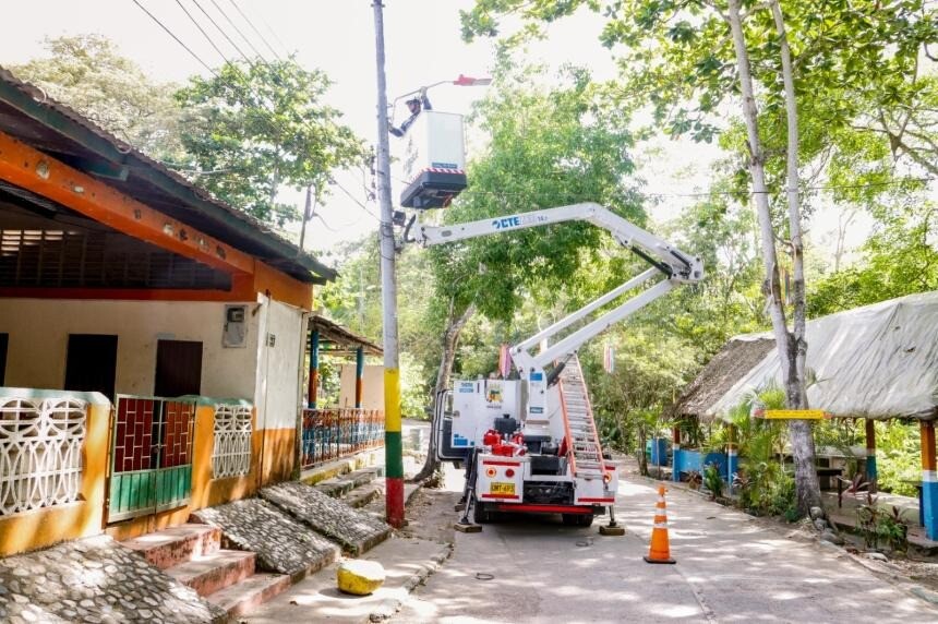 Más veredas cambian su alumbrado mientras avanza la renovación con tecnología LED
