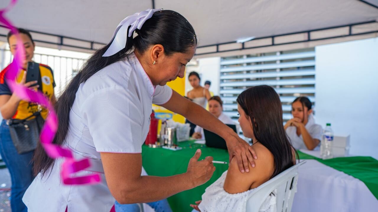 Vacunación, salud mental y control sanitario marcan balance semestral en Ibagué