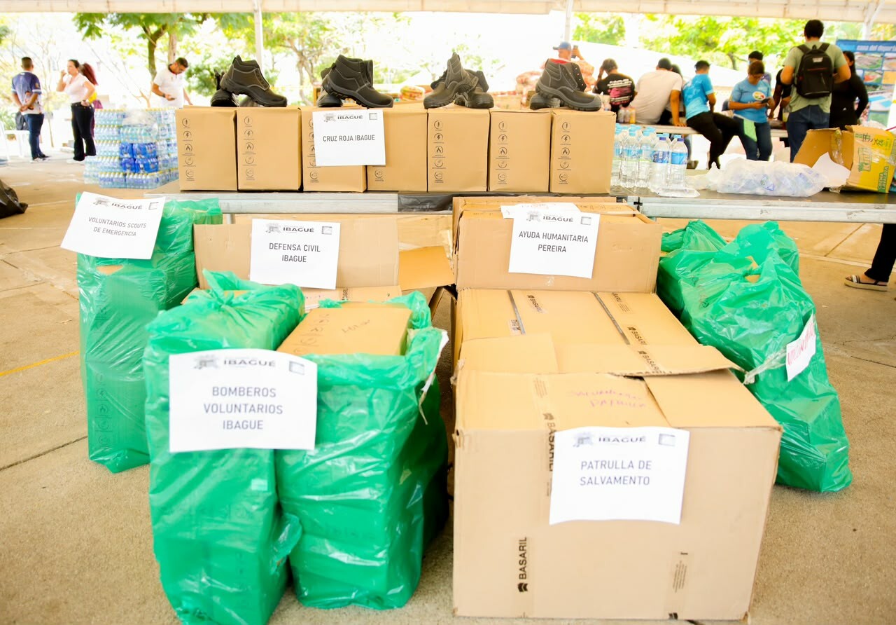 Botas de protección llegan a organismos de socorro