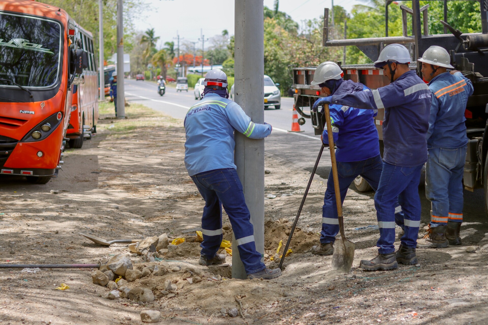 Más de dos kilómetros tendrán nueva cobertura de alumbrado en Mirolindo