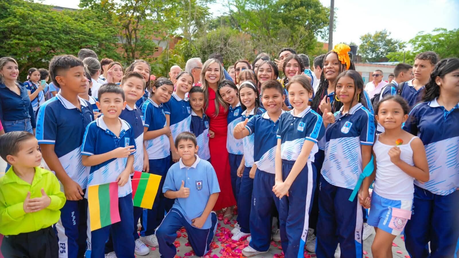 Más de 2.000 estudiantes reciben nuevas obras en colegio de El Salado