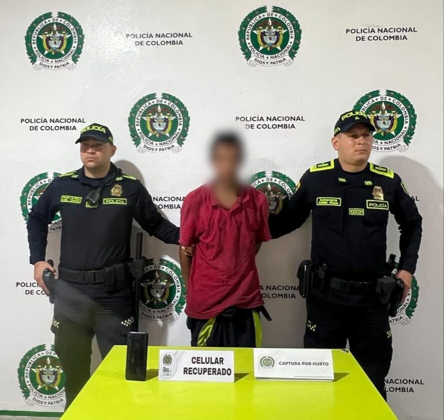 Cayó alias ‘Care Cortada’ tras robarle el celular a un abuelo en la Plaza de la 21