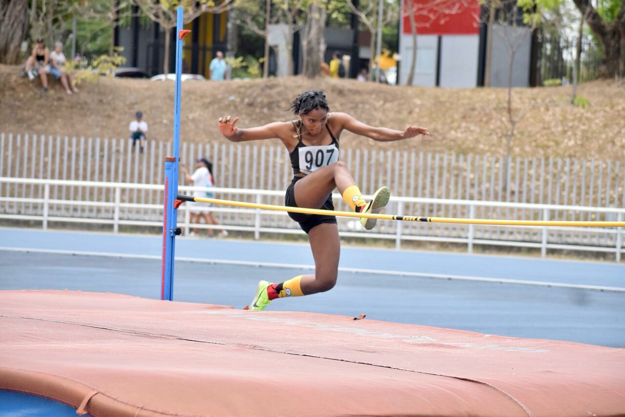 423 atletas sacudieron la pista del Parque Deportivo en Ibagué