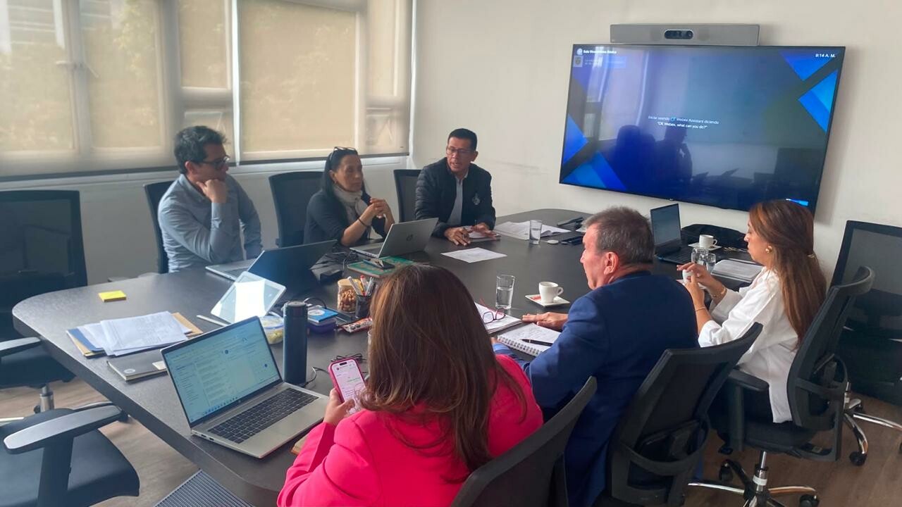 Alcaldía gestiona soluciones para sedes educativas afectadas por el terremoto