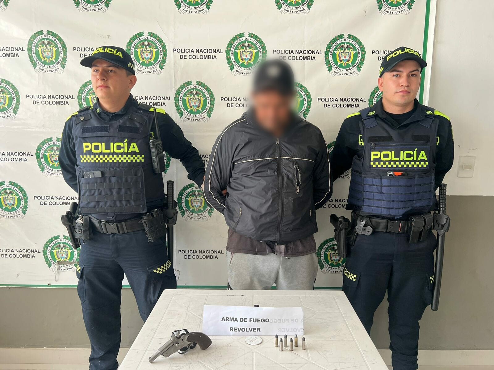Incautación de arma artesanal en vía rural del Líbano