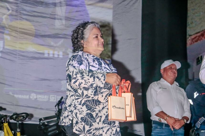 Inficréditos entrega préstamos y capacitación financiera para negocios locales