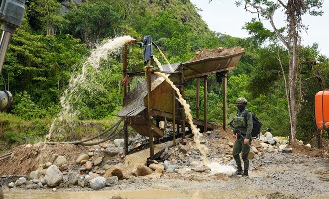 Operativo contra la minería ilegal deja maquinaria y combustible incautados en Tolima