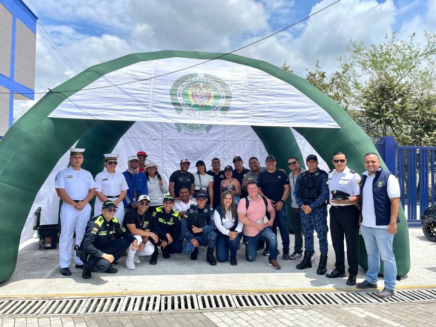 Jóvenes de Fe y Alegría reciben información sobre opciones académicas y laborales