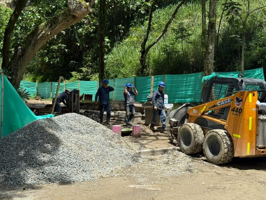 La infraestructura del escenario cultural es intervenida en su cubierta, camerinos y zonas de acceso