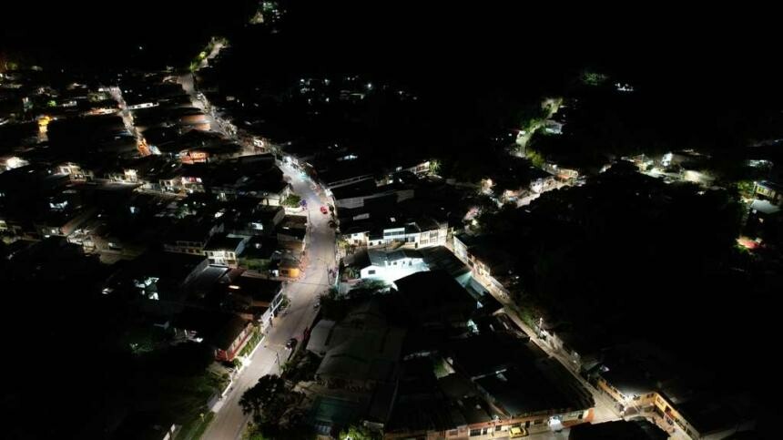 La modernización del alumbrado público mejora la iluminación y seguridad en la comuna Dos