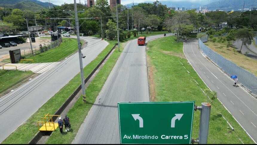 La obra en la vía a Perales contempla ampliación de carriles para optimizar el flujo vehicular en horas pico