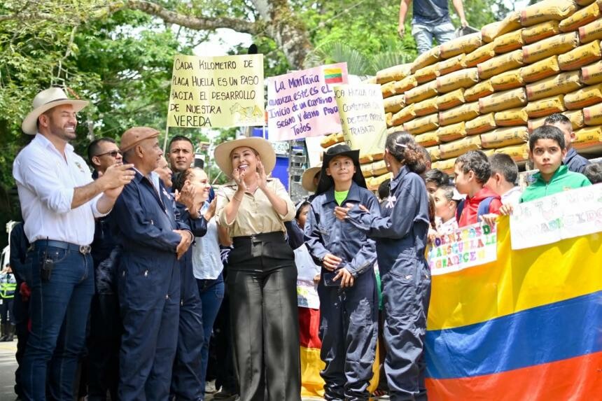 Materiales entregados para construir placas huella en El Totumo