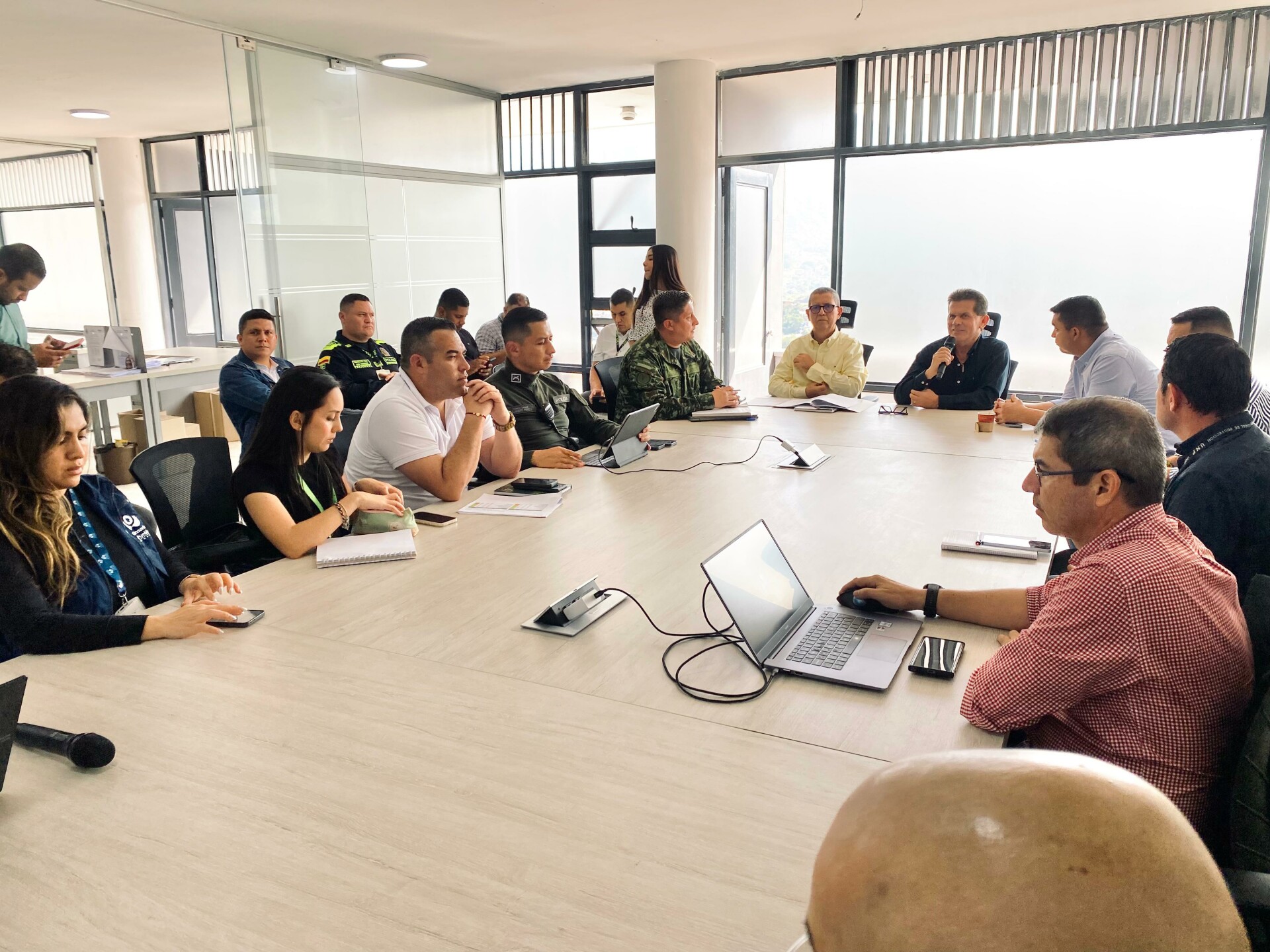 Mesas de trabajo definen operatividad de comités y reglamento interno