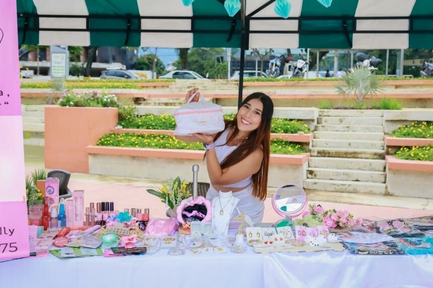 Mujeres de Ibagué exhiben sus emprendimientos en Feria Púrpura