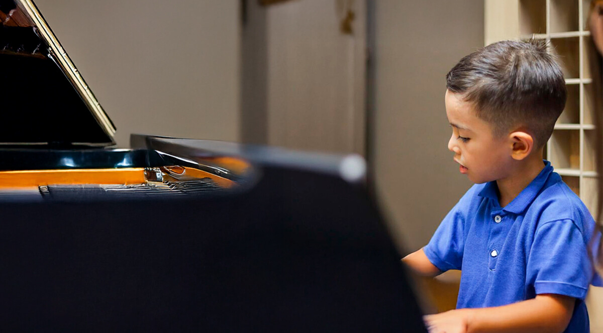 Escuela de música gratuita despierta el talento de más de 160 niños en Ibagué.