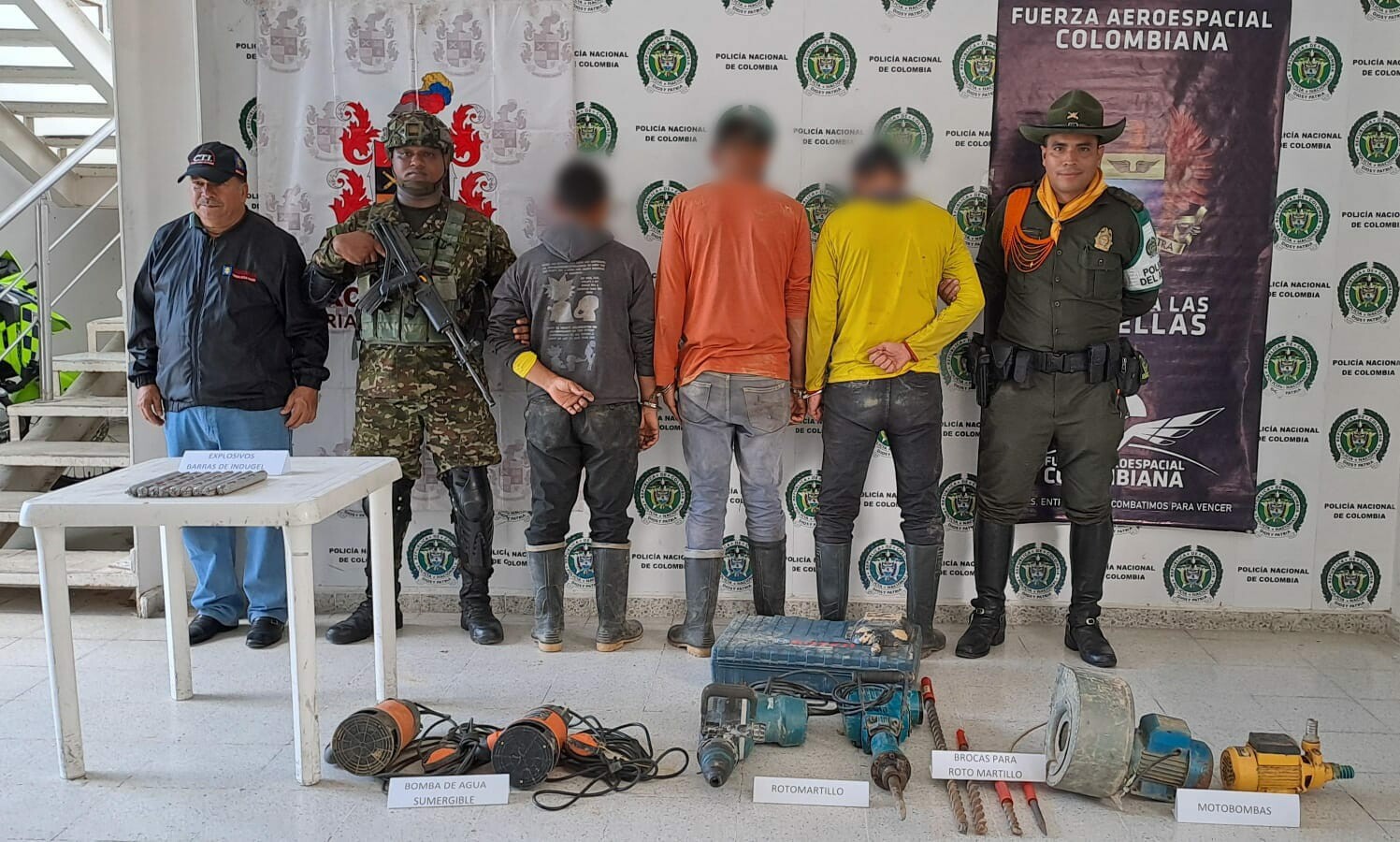 Pillados con las manos en el oro, capturados por ejercer minería ilegal en Tolima