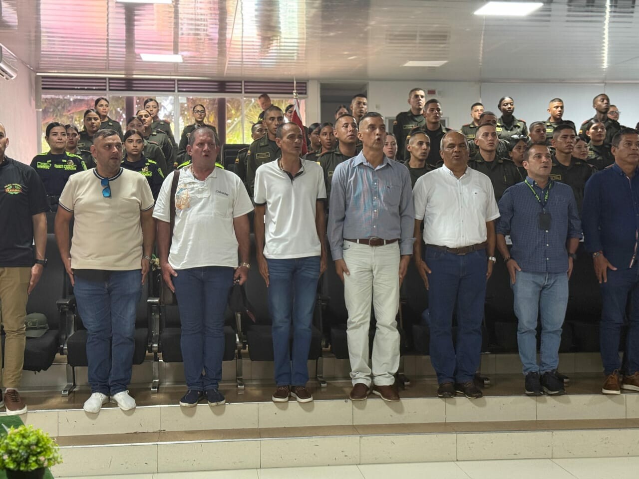 Policía conmemora 25 años del controvertido Curso 001 de Granaderos