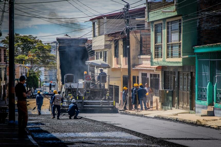 Intervienen 29 cuadras en Ibagué con obras de redes y pavimentación