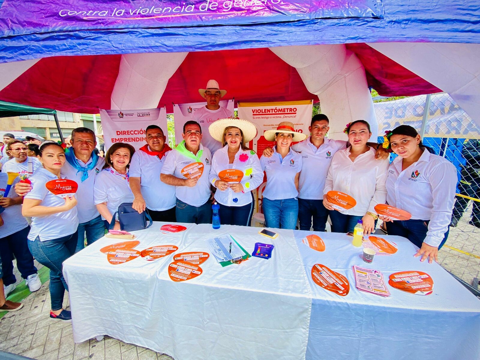 La Secretaría de la Mujer del Tolima instaló su Puesto de Mando Preventivo durante el desfile de San Juan