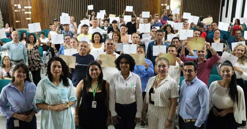 Certifican competencias laborales de 173 personas en Ibagué.