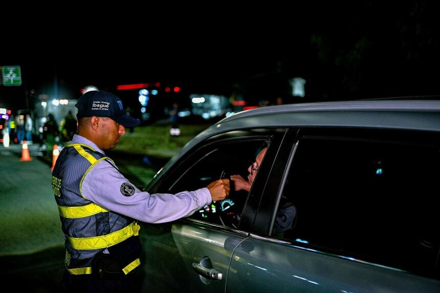 Realizan operativo de control vehicular y verificación de antecedentes