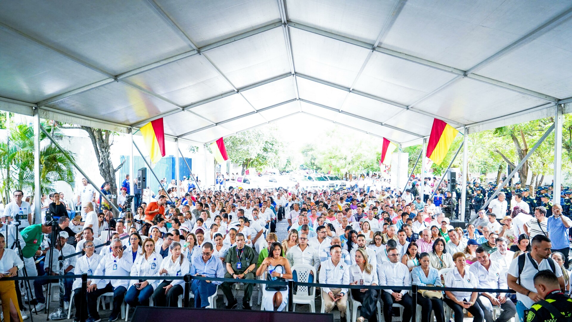 Inauguran moderna UCI en el Hospital San Rafael de El Espinal