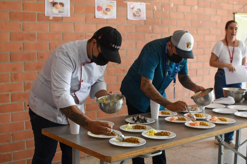 Un 'Laboratorio Gastronómico' ajusta recetas escolares en la ciudad a partir de encuestas a alumnos para reducir el desperdicio de alimentos y aumentar la aceptación