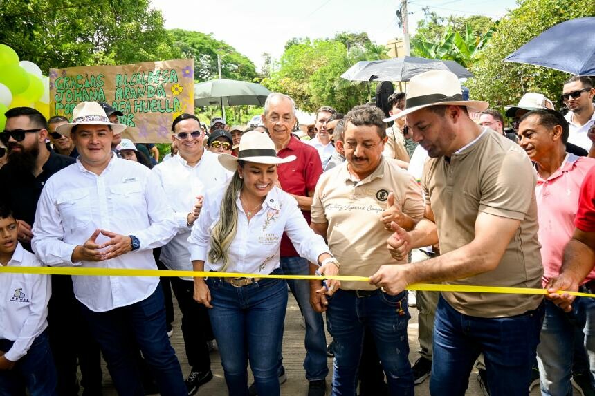 Una vía rural que está moviendo la economía